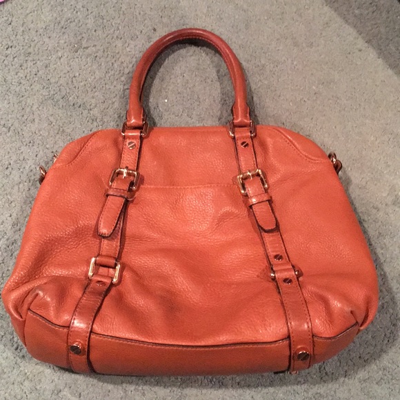 Michael Kors handbag with gold hardware - Picture 2 of 7